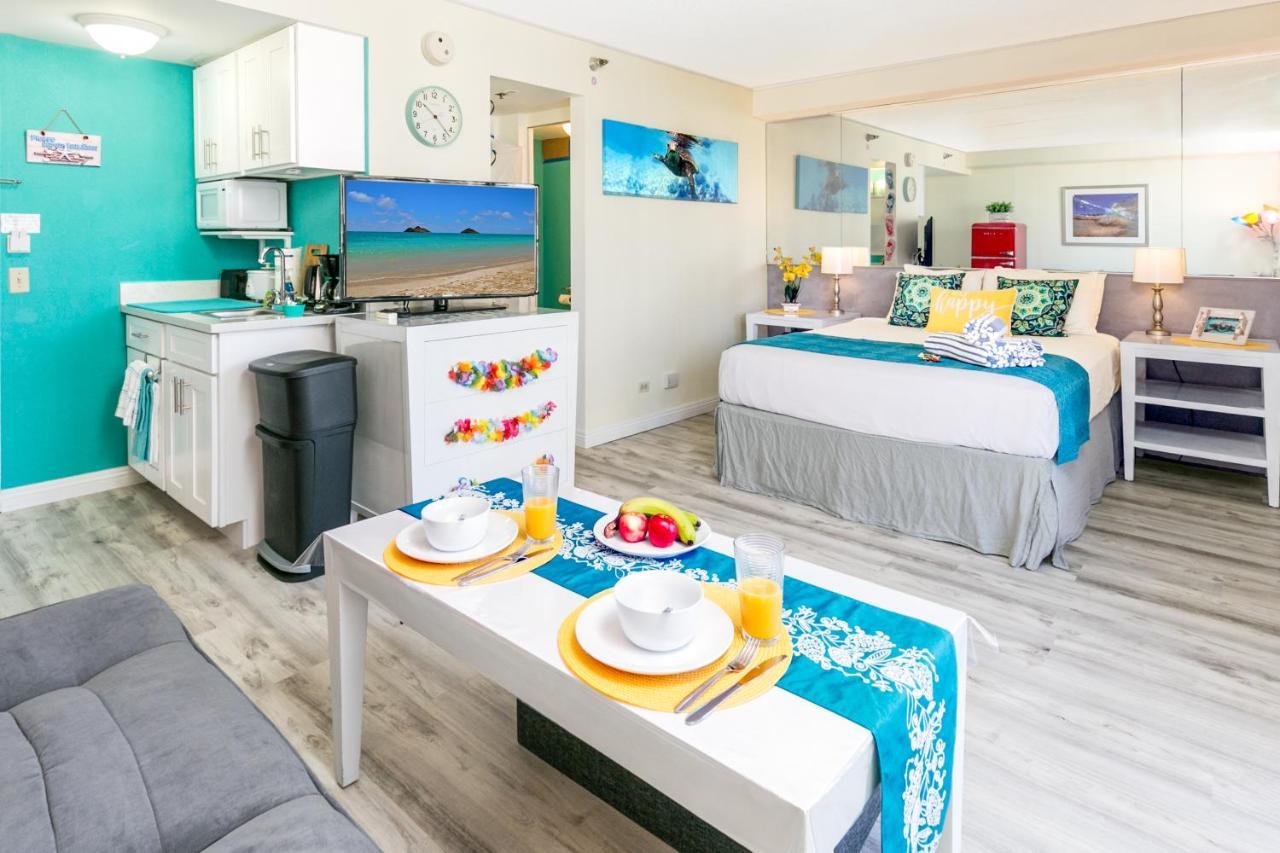 Aloha Vibes Await! Stylish Condo At Aloha Surf - Mountain And City Views Honolulu Dış mekan fotoğraf